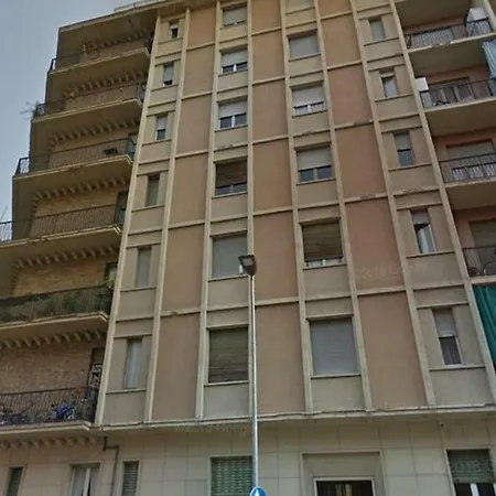 Quasi In Centro